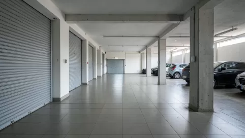 Jak obliczyć udział w hali garażowej