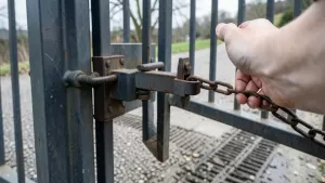 Jak otworzyć bramę wjazdową ręcznie