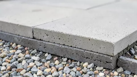 Układanie płyt betonowych cena