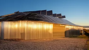 garaż blaszany pod fotowoltaikę