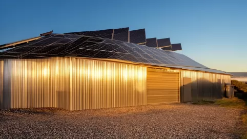 garaż blaszany pod fotowoltaikę