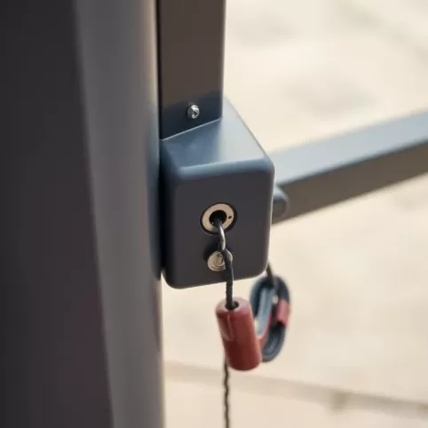 Jak otworzyć bramę wjazdową gdy nie ma prądu