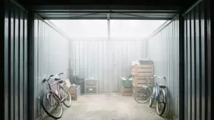 jak pozbyć się wilgoci w garażu blaszanym