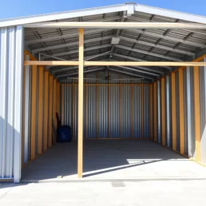 Jak zamontować garaż blaszany