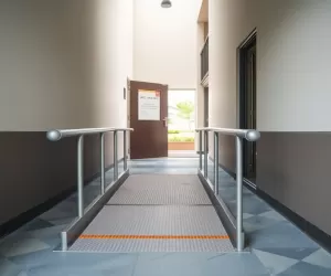Podjazd dla wózków dziecięcych w bloku przepisy