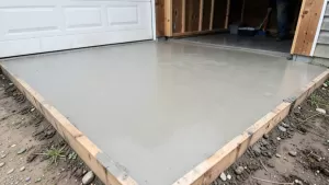 Podjazd wylewany z betonu