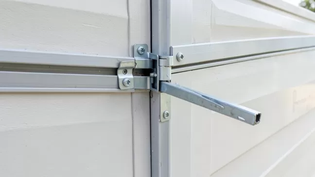 Samodzielny montaż bramy garażowej uchylnej